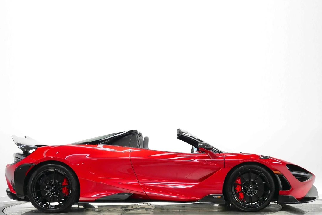 2022 McLaren 765LT Spider - Image 2 of 12