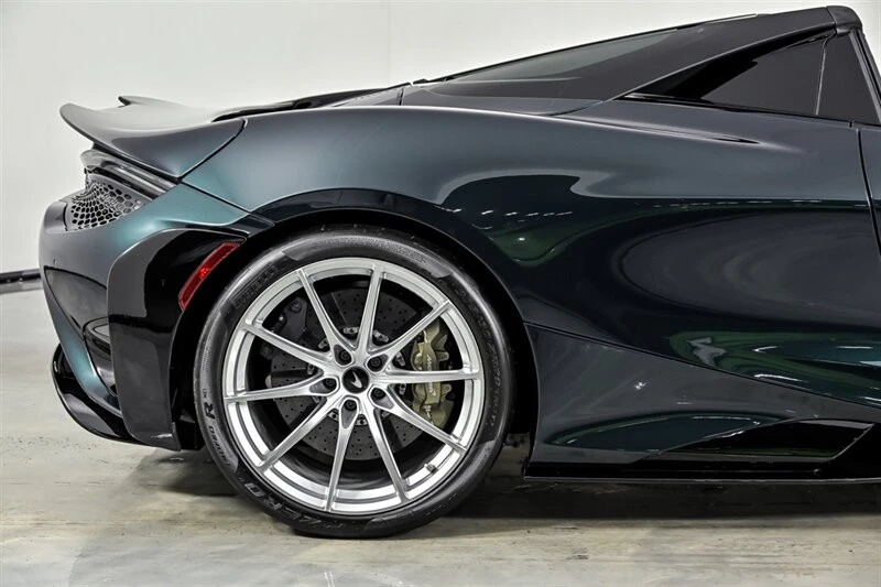2022 McLaren 765LT Spider - Image 17 of 31