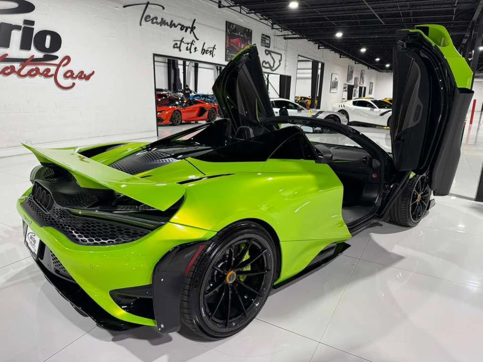 2022 McLaren 765LT Spider - Image 15 of 21