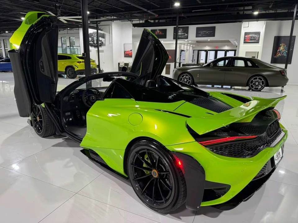 2022 McLaren 765LT Spider - Image 13 of 21