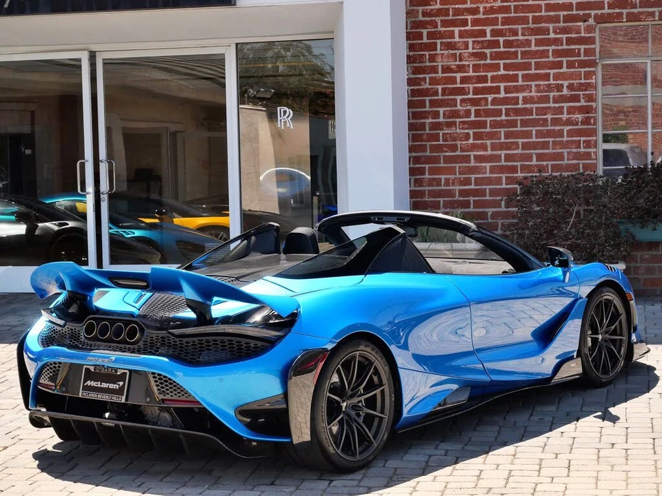 2022 McLaren 765LT Spider - Image 4 of 31