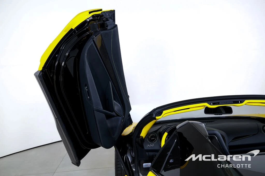 2022 McLaren 765LT Spider - Image 12 of 31