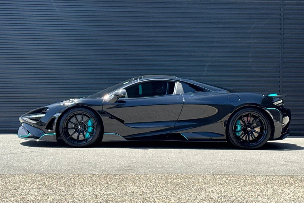 2022 McLaren 765LT Spider - Image 2 of 31