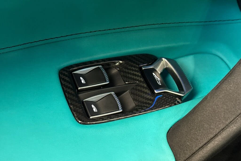 2022 McLaren 765LT Spider - Image 14 of 31