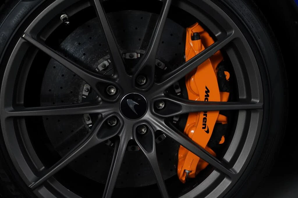 2022 McLaren 765LT Spider - Image 22 of 31