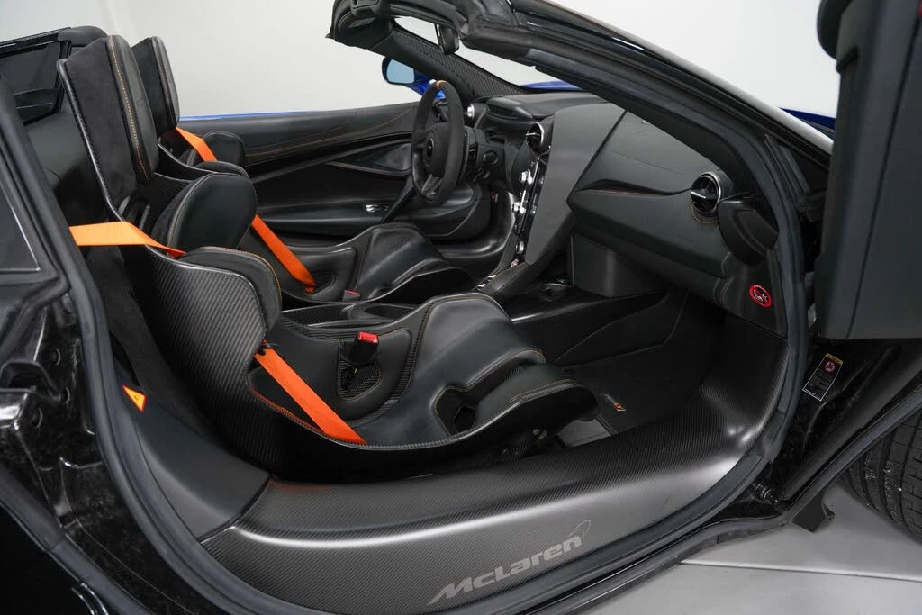2022 McLaren 765LT Spider - Image 2 of 31