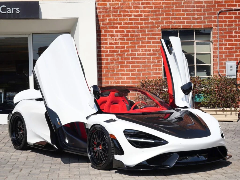 2022 McLaren 765LT Spider - Image 19 of 31