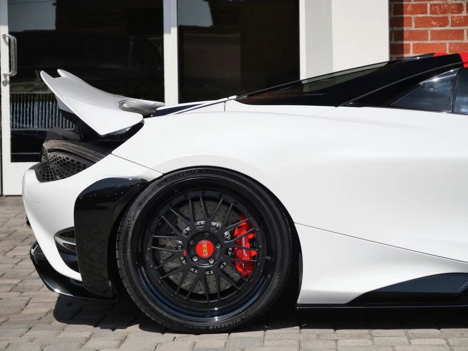 2022 McLaren 765LT Spider - Image 17 of 31