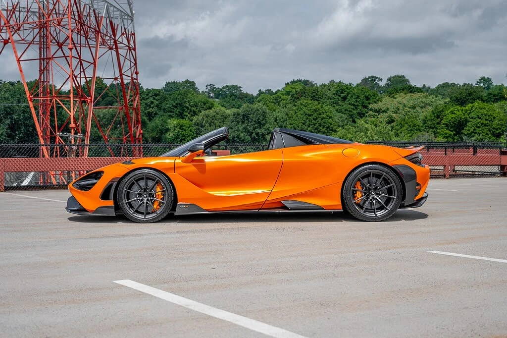 2022 McLaren 765LT Spider - Image 4 of 30