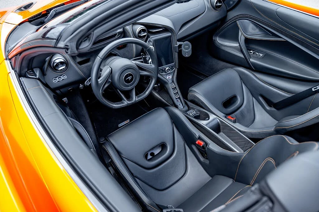 2022 McLaren 765LT Spider - Image 26 of 30