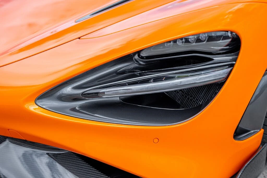 2022 McLaren 765LT Spider - Image 18 of 30