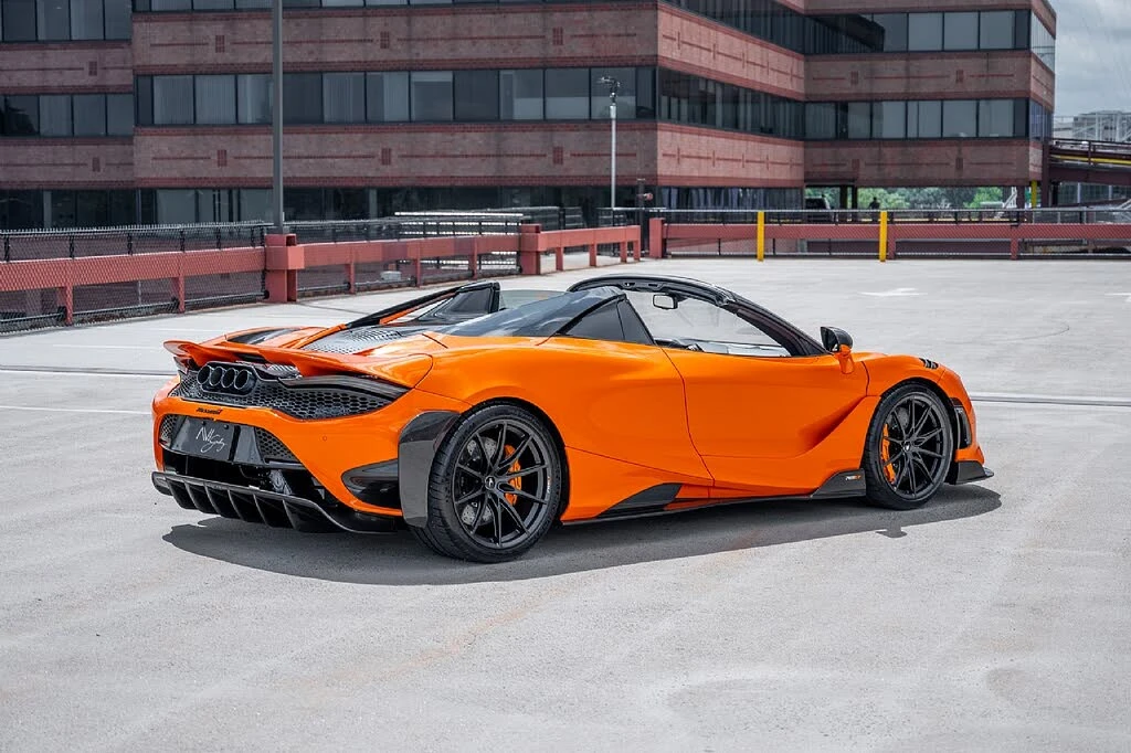 2022 McLaren 765LT Spider - Image 8 of 30