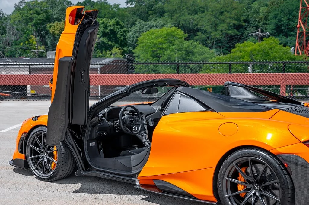 2022 McLaren 765LT Spider - Image 11 of 30