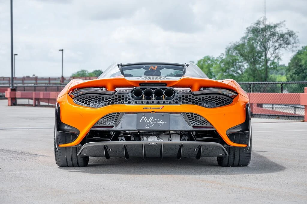 2022 McLaren 765LT Spider - Image 7 of 30