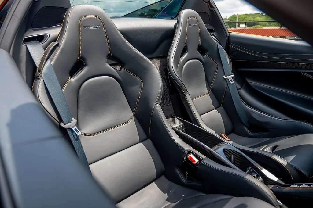 2022 McLaren 765LT Spider - Image 27 of 30