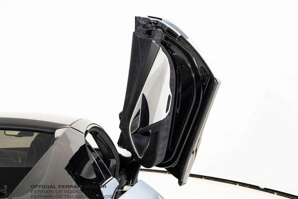 2022 McLaren 765LT Spider - Image 25 of 31