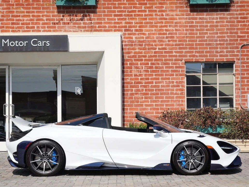 2022 McLaren 765LT Spider - Image 3 of 31