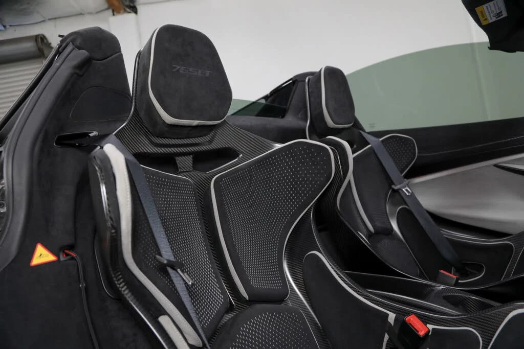 2022 McLaren 765LT Spider - Image 2 of 31