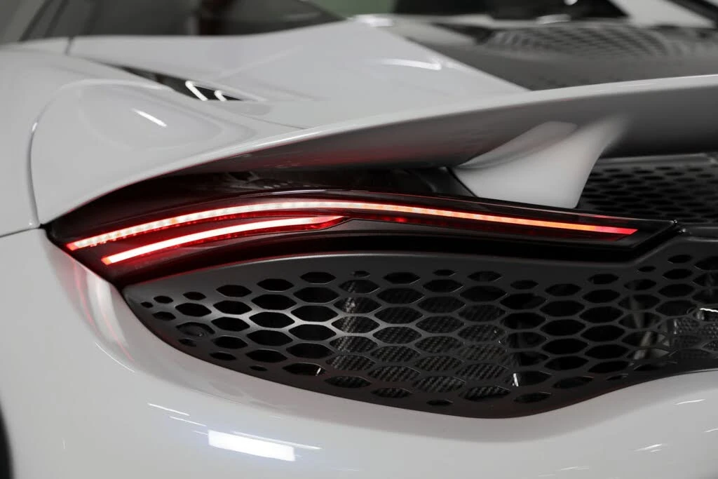 2022 McLaren 765LT Spider - Image 25 of 31
