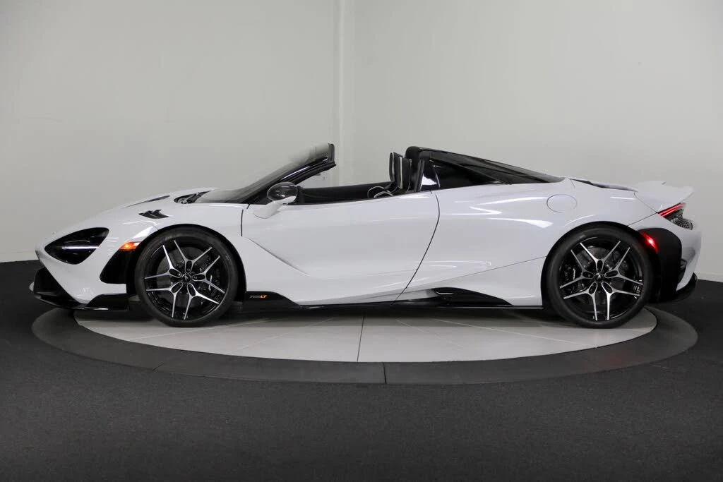 2022 McLaren 765LT Spider - Image 7 of 31