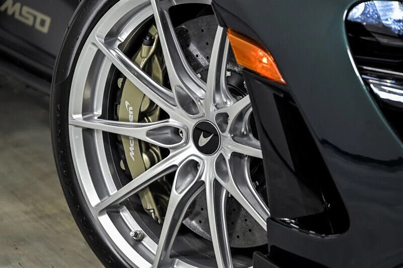 2022 McLaren 765LT Spider - Image 4 of 31