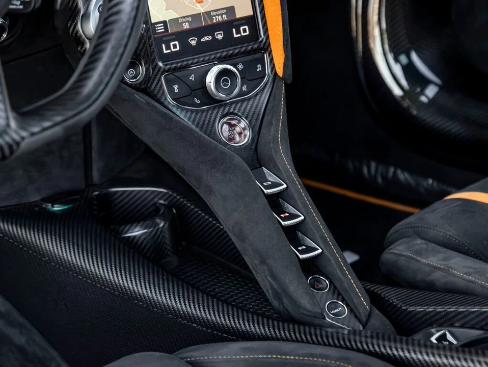2022 McLaren 765LT Spider - Image 27 of 31