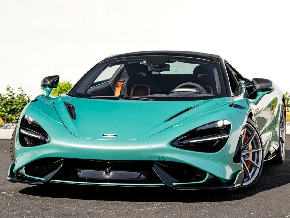 2022 McLaren 765LT Spider - Image 2 of 31