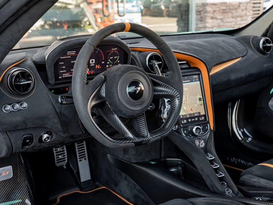 2022 McLaren 765LT Spider - Image 22 of 31
