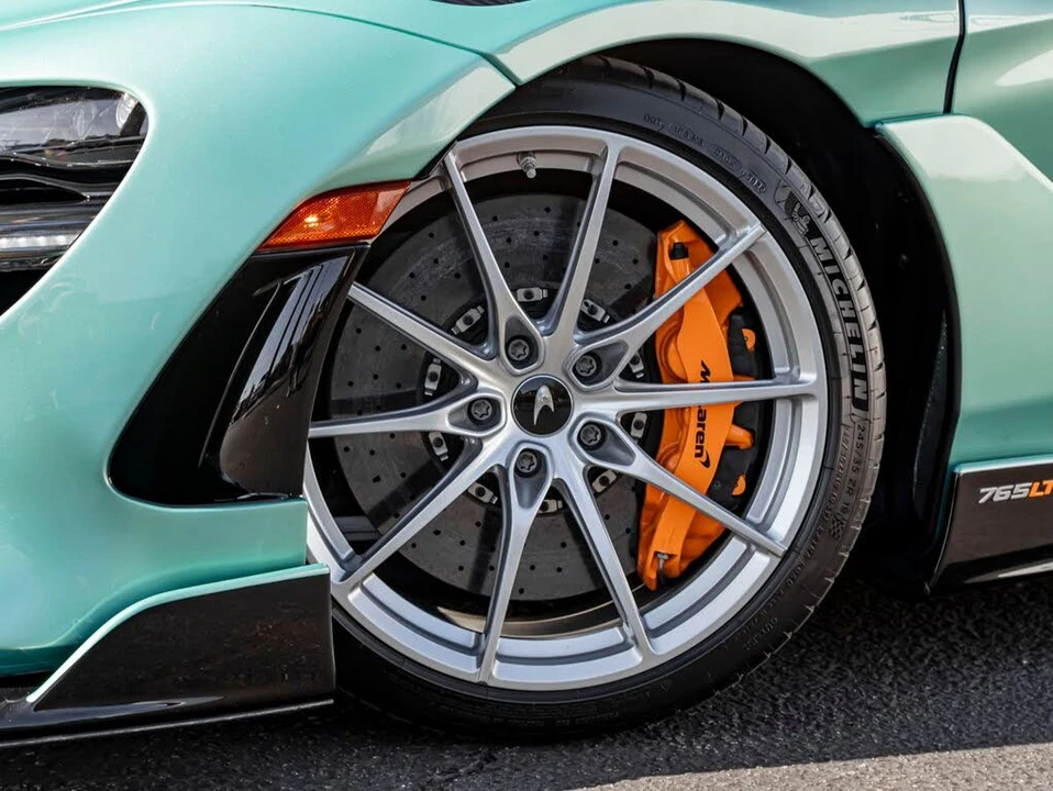 2022 McLaren 765LT Spider - Image 15 of 31
