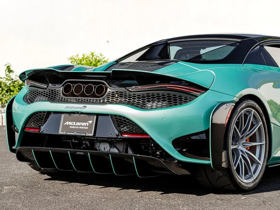 2022 McLaren 765LT Spider - Image 10 of 31