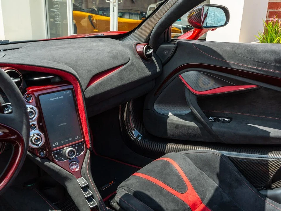 2022 McLaren 765LT Spider - Image 17 of 31