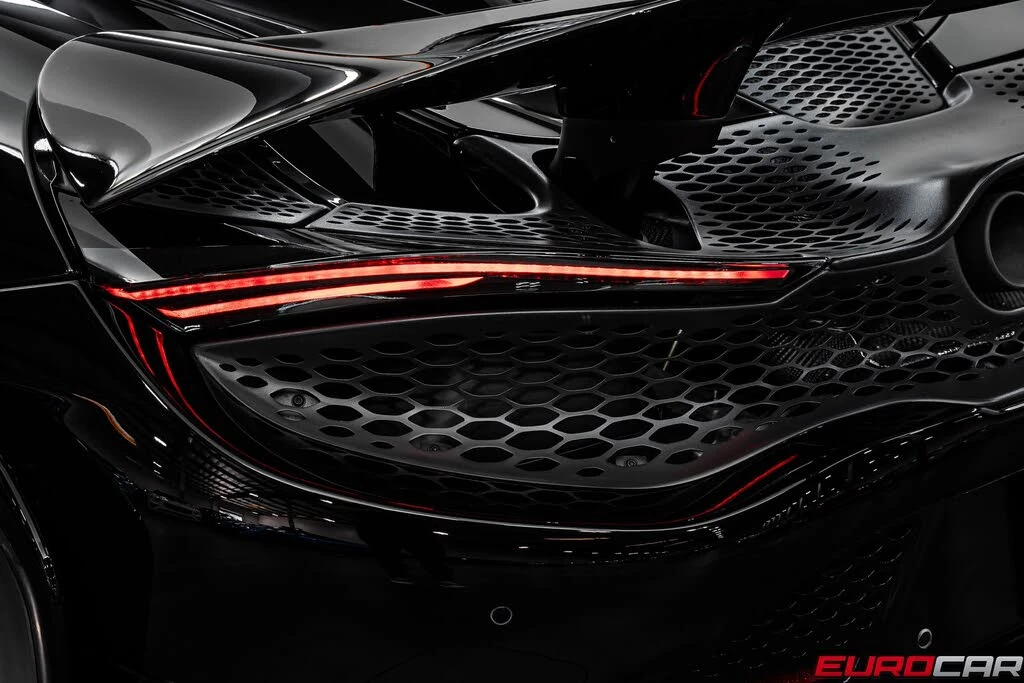 2022 McLaren 765LT Spider - Image 23 of 31