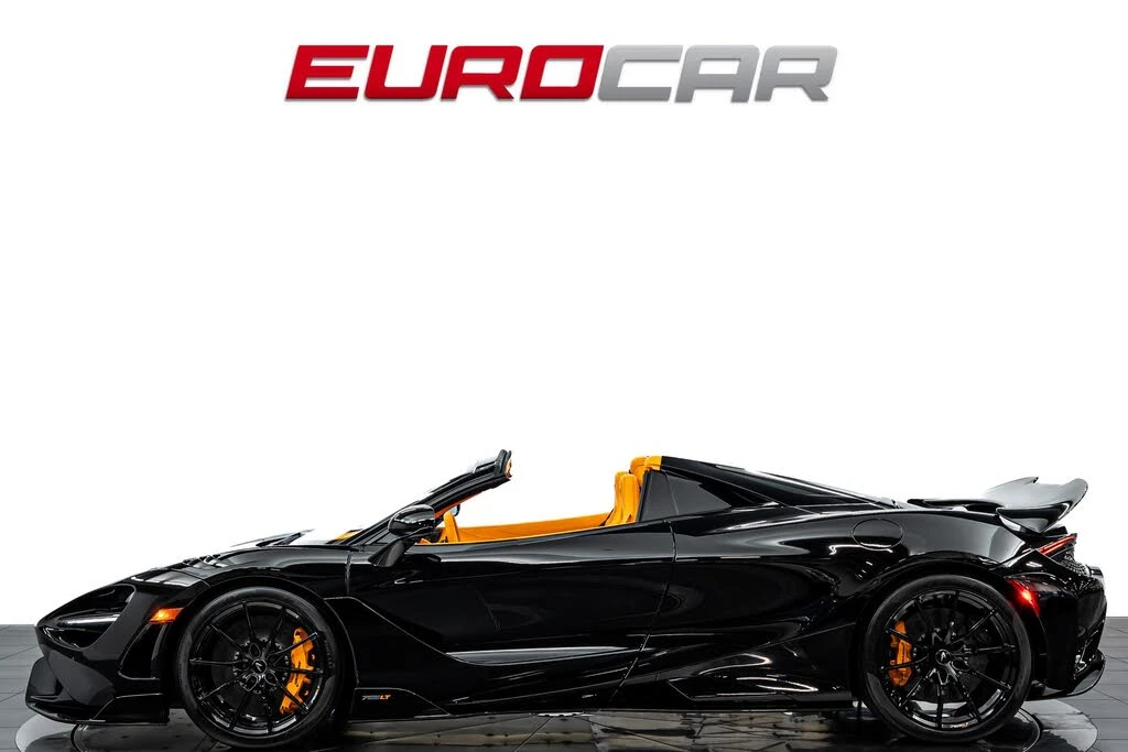 2022 McLaren 765LT Spider - Image 2 of 31