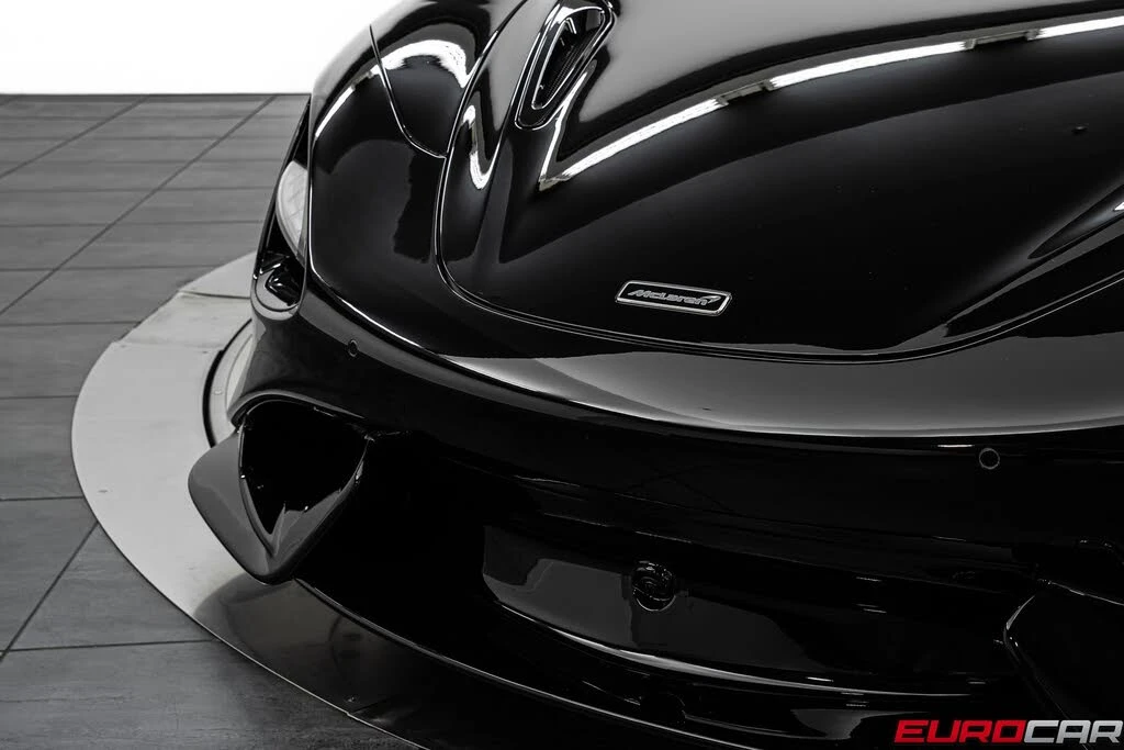 2022 McLaren 765LT Spider - Image 14 of 31