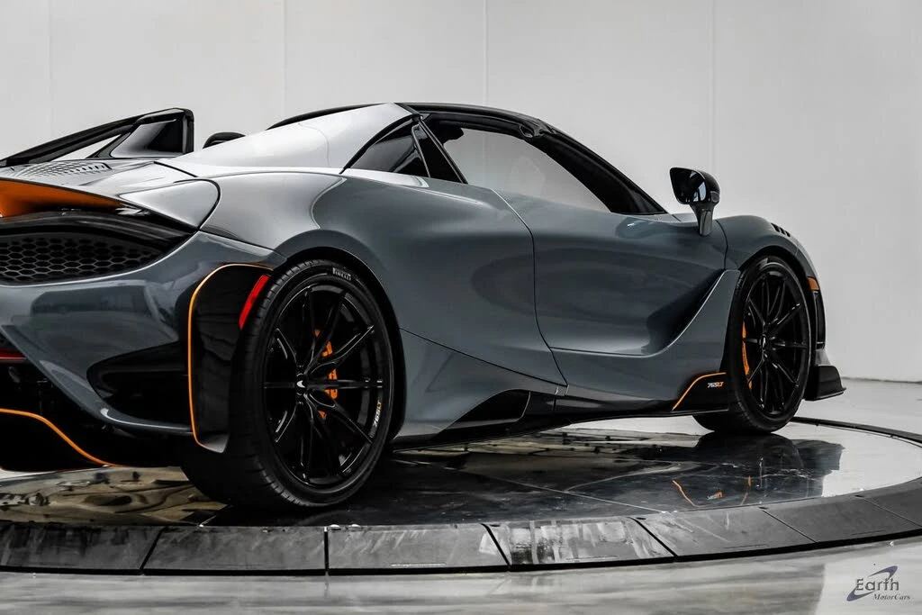 2022 McLaren 765LT Spider - Image 27 of 31