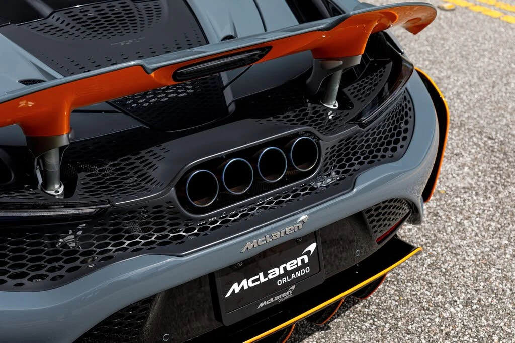 2022 McLaren 765LT Spider - Image 16 of 31