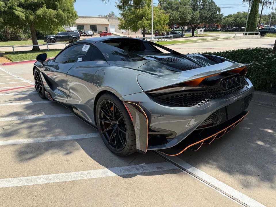 2022 McLaren 765LT Spider - Image 3 of 18