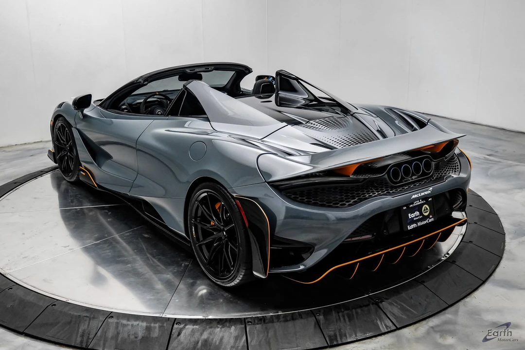 2022 McLaren 765LT Spider - Image 15 of 31