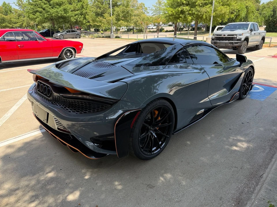 2022 McLaren 765LT Spider - Image 4 of 18
