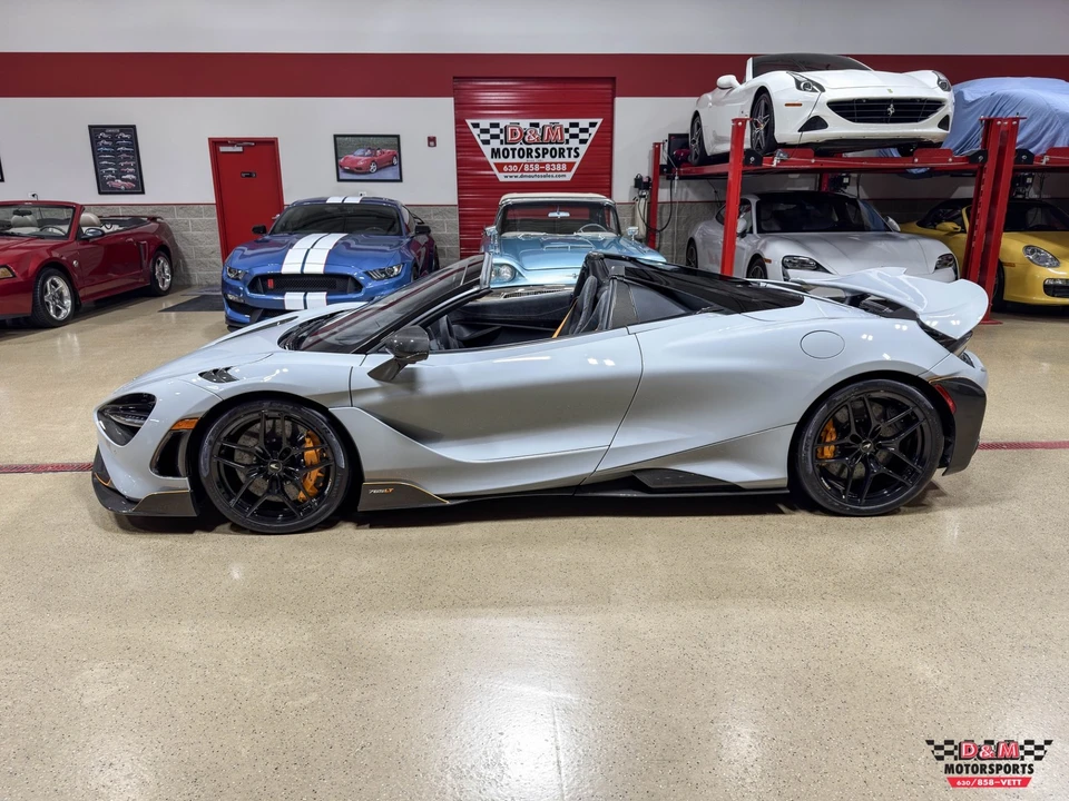 2022 McLaren 765LT Spider - Image 2 of 21
