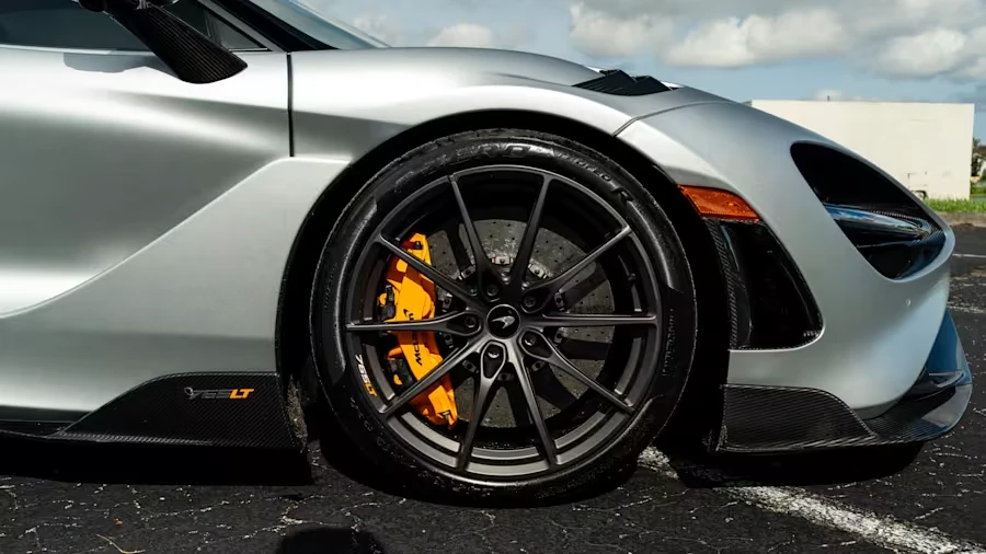 2022 McLaren 765LT Spider - Image 9 of 31