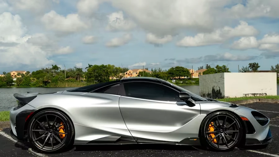 2022 McLaren 765LT Spider - Image 2 of 31
