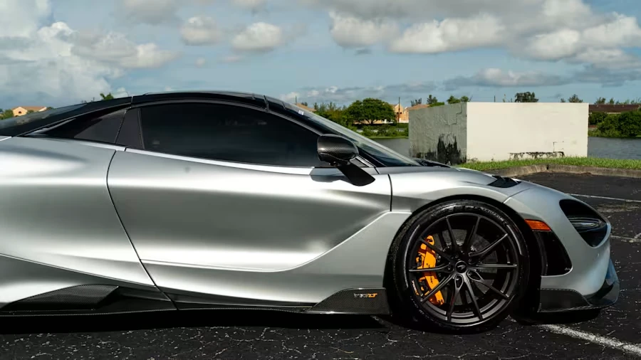 2022 McLaren 765LT Spider - Image 10 of 31