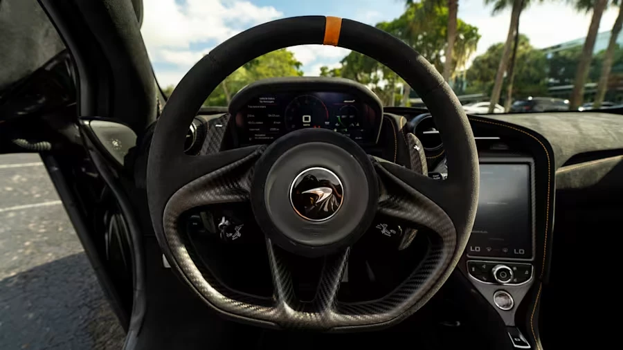 2022 McLaren 765LT Spider - Image 25 of 31