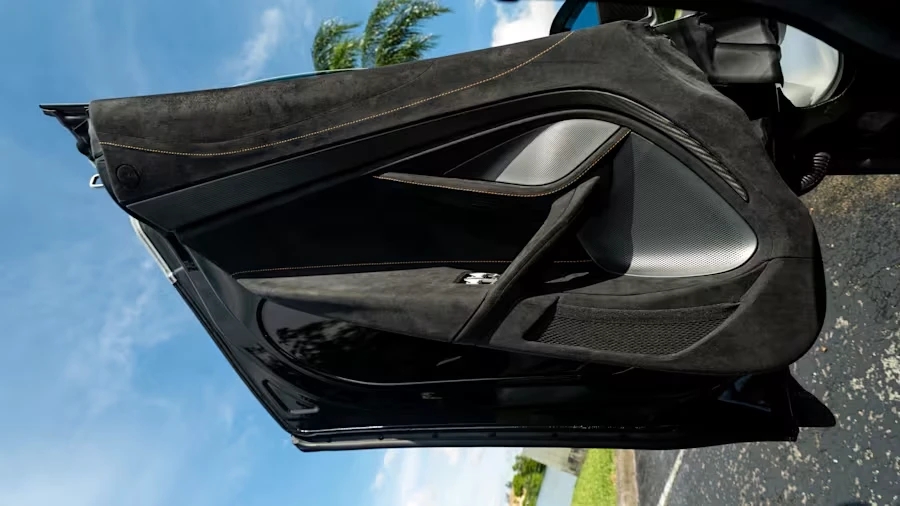 2022 McLaren 765LT Spider - Image 28 of 31