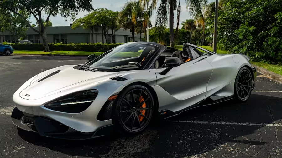 2022 McLaren 765LT Spider - Image 17 of 31