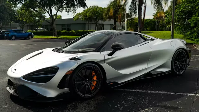 2022 McLaren 765LT Spider