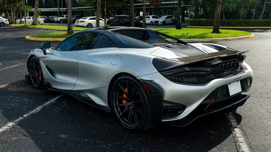 2022 McLaren 765LT Spider - Image 8 of 31