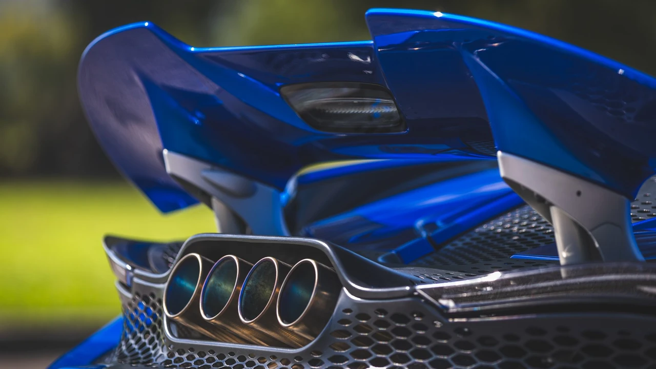 2022 McLaren 765LT Spider - Image 8 of 21