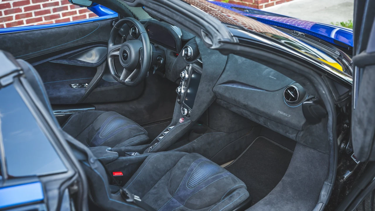 2022 McLaren 765LT Spider - Image 19 of 21